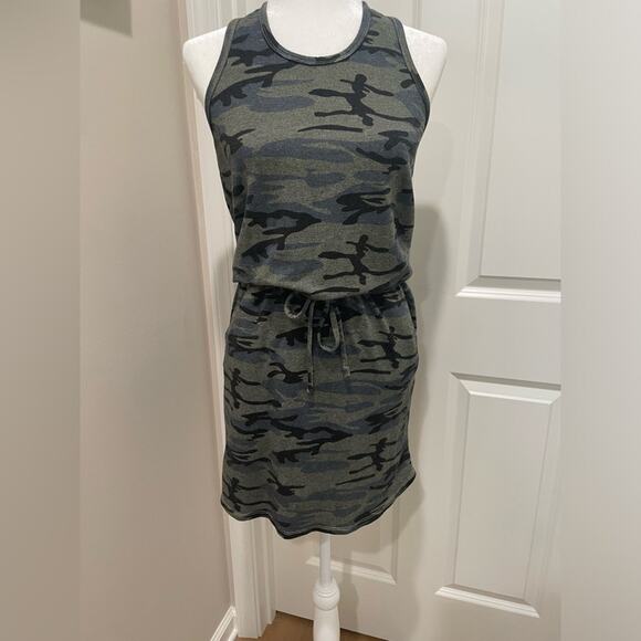 Evereve Sundry Racerback Camo Tank Dress- Small (size 1) - Picture 2 of 5